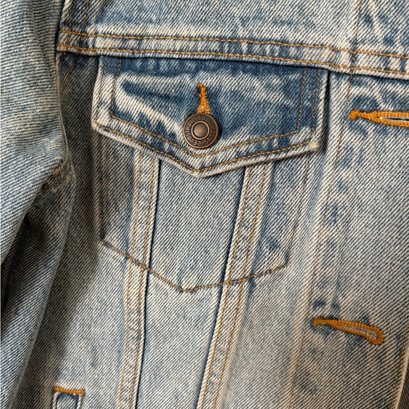 LEVIS JEAN JACKET - S - GREAT CONDITION - LIGHT WASH - Picture 3 of 5